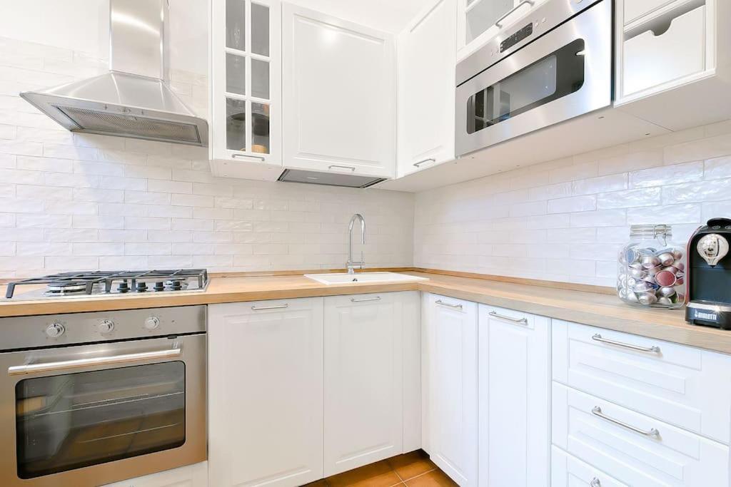 Nettuno 5 Stelle- Appartamento Elegante Con Suite 볼로냐 외부 사진